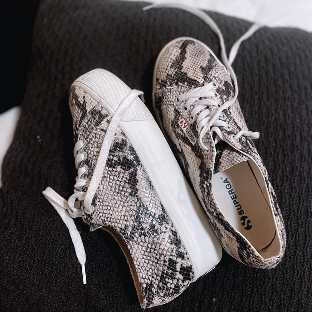 Grey Leather Snake Skin Supergas